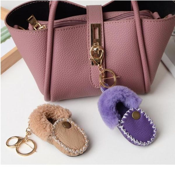 

keychains shoe keychain for couples real shearling lamb fur key ring handbag charm purse pendants accessories, Silver