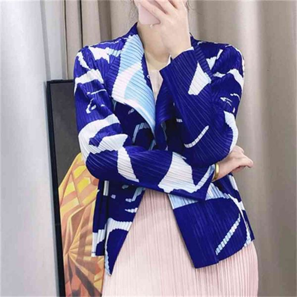 

dresses fashionable joker fold long sleeves geometry print turndown collar cardigan coat, White