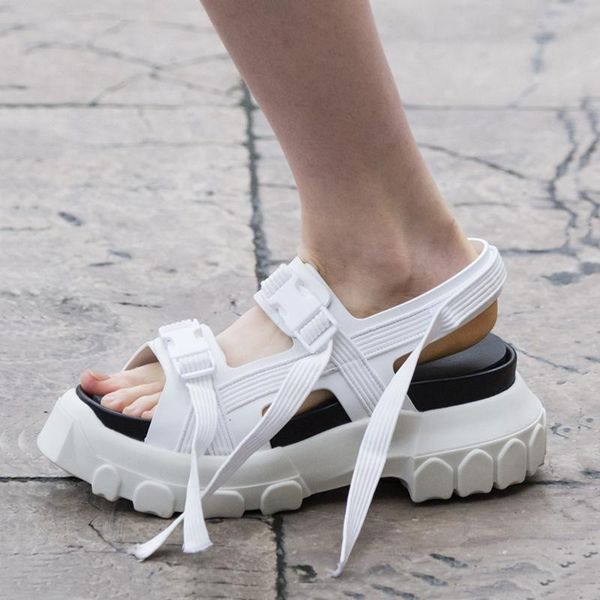 

dress shoes 2021 summer latest design ulzzang tassel sandals buckle strap open toe platform flat leather for women, Black