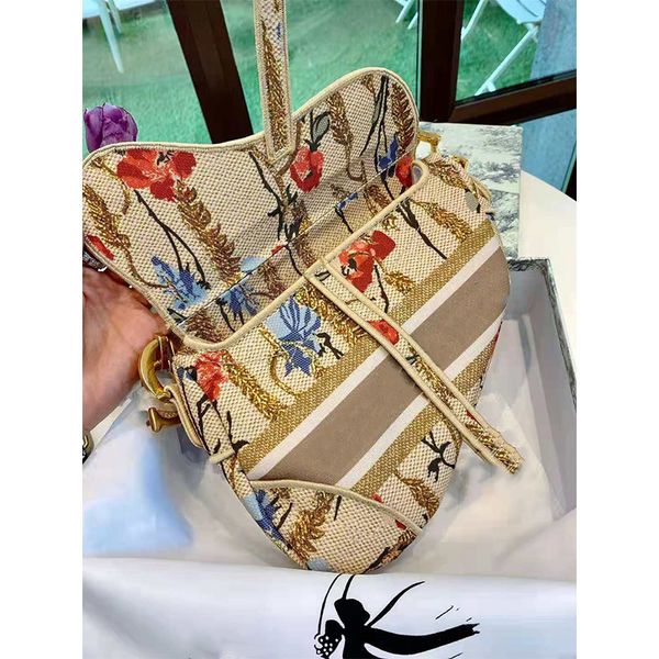 

ladies embroidered bag retro shoulder messenger bag handbag 25cm