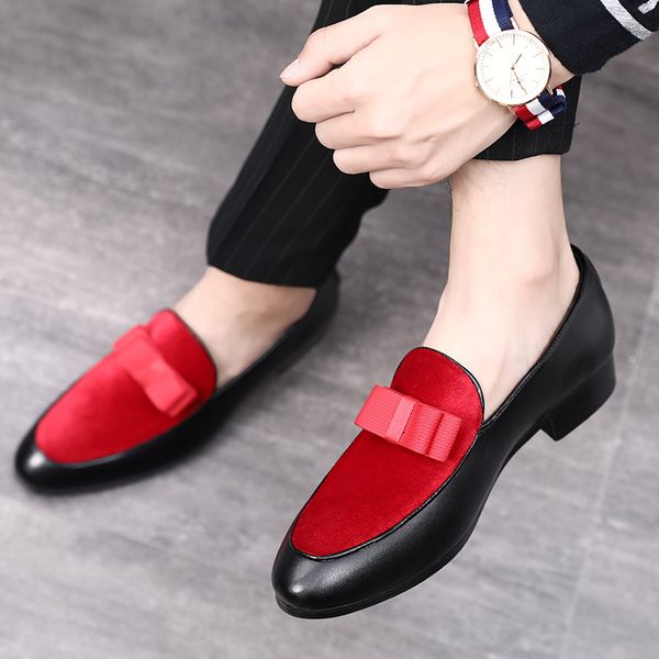 Luxo Bowknot Dress Shoes Masculino Flats Mocassins Black Patent Couro Vermelho Camurça Mocassins Homens Formal Sapatos de Casamento Homens Couro Formal Homens