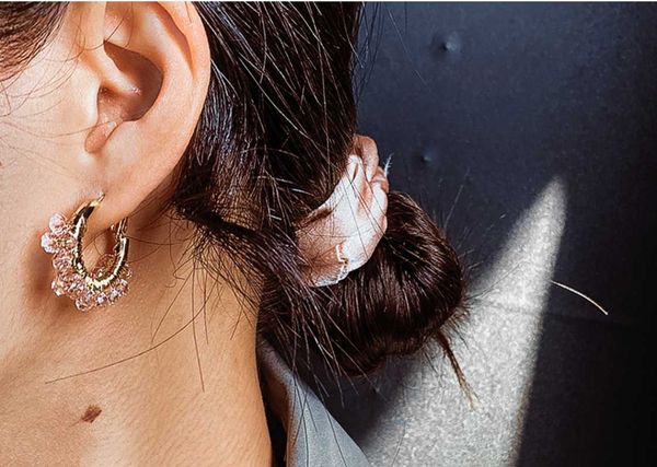 

hoop & huggie 2021 european and american wowen s925 high-fashion retro-style handmade pearl+alloy+crystal in circle earrings, Golden;silver