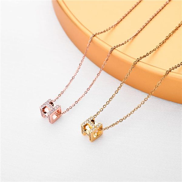 

pendant necklaces 2021 square crystal zircon women exquisite elegant no fade ladies clavicle necklace female party jewelry, Silver