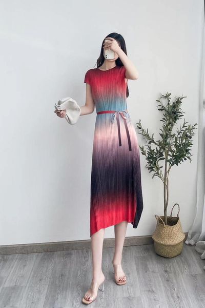 

dress miyake fold short sleeve fashion o-neck gradient lace up, Black;gray