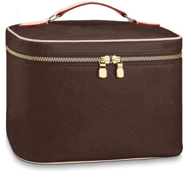 

designer cosmetic bags luxury fashion women's men's women's corlrful multi-functional essential toiletry bag shoulder bag wit