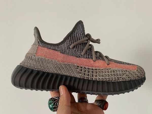 

v2 700 ash blue pearl stone running shoes static inertia runner cinder earth breds clay zebra yecheil reflective men sports sneakers, White;red