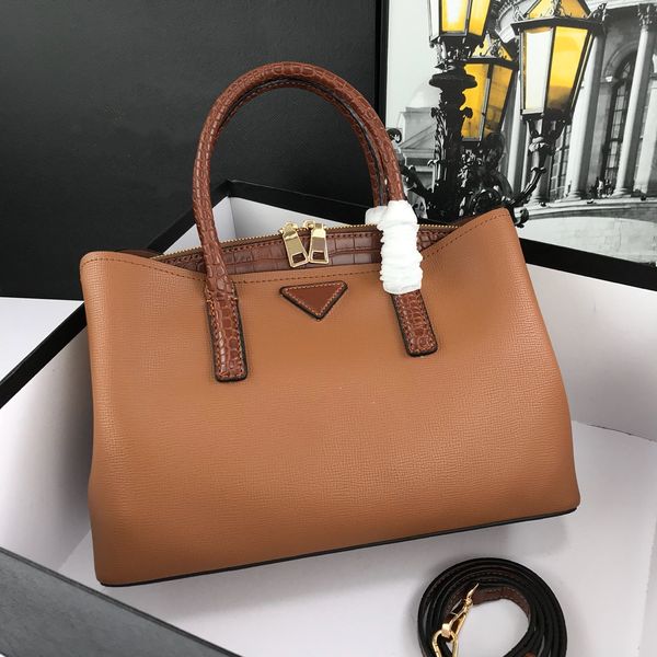 

2021 ladies brown leather totes designer large capacity retro fashion unique waterproof messenger bag