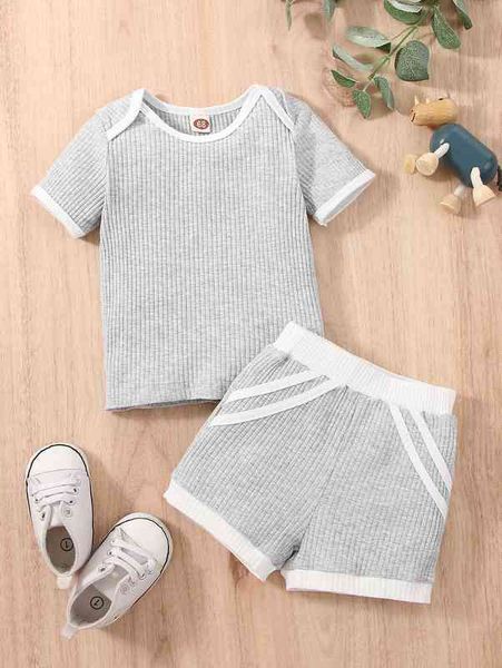 

baby contrast binding tee & shorts she, White