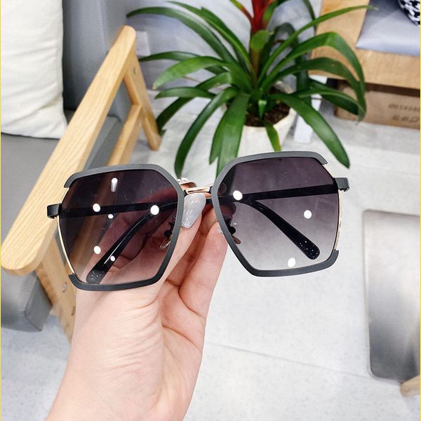 

2021 vintage polygon sunglasses women fashion brand designer metal punk sun glasses female black shades oculos de sol, White;black