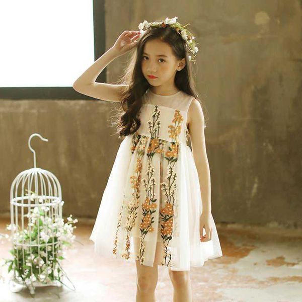 Großhandel Mädchen Kleid Sommer Baby Koreanische Stickerei Blume Prinzessin Garn Sommerkleid Kinder Kleidung E7408 210610