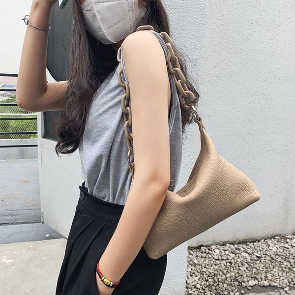 

design hand 2021 new fashion simple leather women's niche design acrylic chain bag single shoulder messenger bag, Red;black