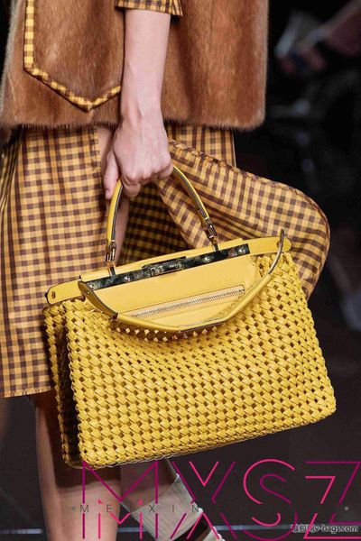 

evening bags 2021 summer high-end leather hand-woven handbag fashion all-match messenger bag trendy female square underarm