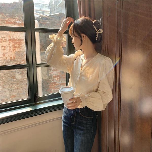 

spring and autumn socialite temperament lace loose collar wear shirt female style jacket, White
