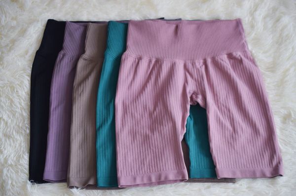 

high waist moisture wicking breathable 4 needle 6 thread leggings shaping nylon spandex material workout seamless fitness women cycling yoga, White;red