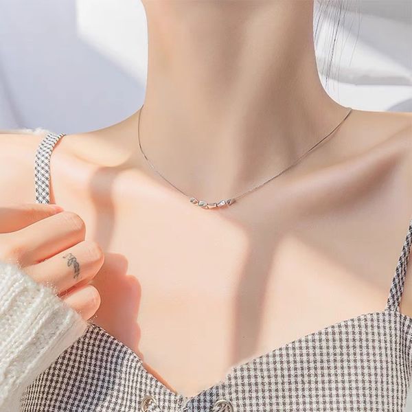 

necklace female sterling silver light luxury niche design simple transfer bead pendant collarbone chain temperament neck, Black