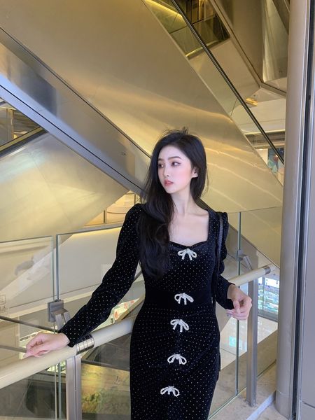 

hepburn style long skirt 2021 autumn winter french butterfly drill square neck split bottom golden veet dress, Black;gray