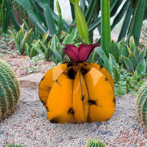 Arte messicana Cactus in metallo Cortile domestico Decorazione del giardino Scultura inserita nel prato Fiori decorativi con palla di simulazione impermeabile all'aperto