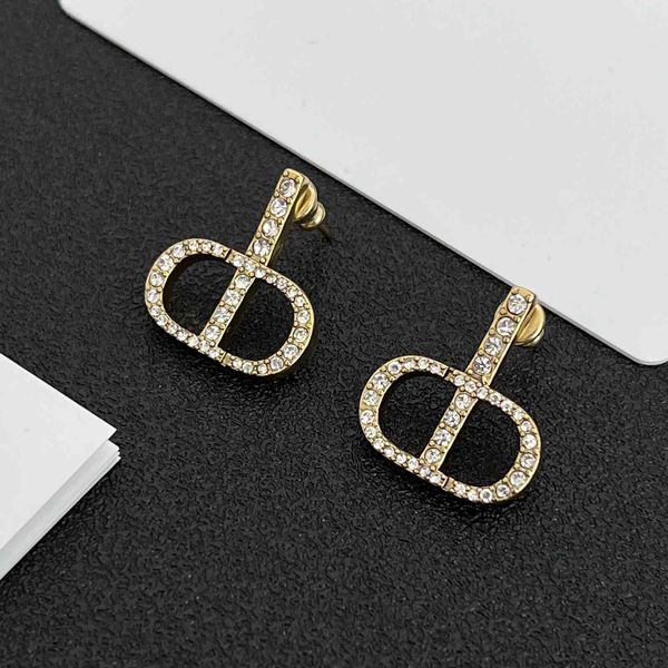 

design jewelry letter brass old french diamond earrings small 2021 new earrings, Silver