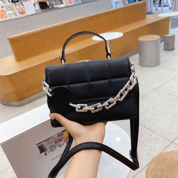 

2021 new women's chain bag, high-grade leather, soft and comfortable, single shoulder belt design