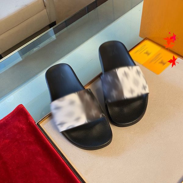 

2021 slipper designer slide summer sandals fashion men beach indoor flat flip flops leather luxurys shoes mens slippers with box size 39-45, Black