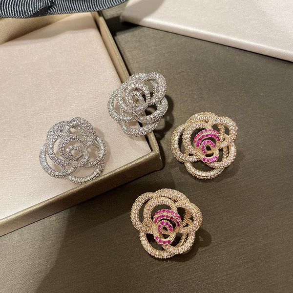 

stud trendy big flower earring for women, Golden;silver