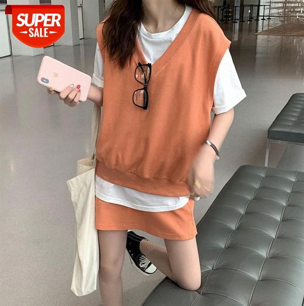 

huang zheng korean version of age-reducing sweet suit female v-neck sweater vest skirt two-piece xty21001 #de5j, Black;gray