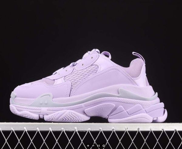 

2022 triple s men women designer casual shoes platform sneakers black white grey red pink blue green light tan oreo mens trainers sports fas