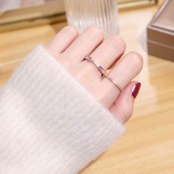 

light luxury and versatile micro inlaid shell ring rose gold white fritillaria titanium steel female minority design does not fade, Silver