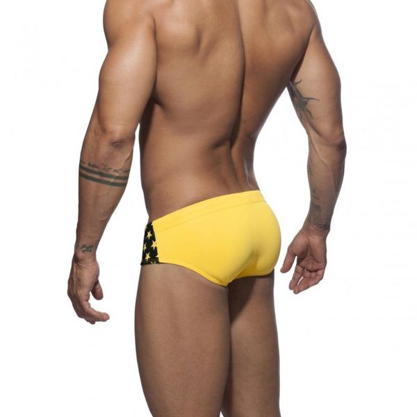 

trendy fashion low waist swimsuit printed triangle cup swim trunks spring beach shorts men's two-piece suits