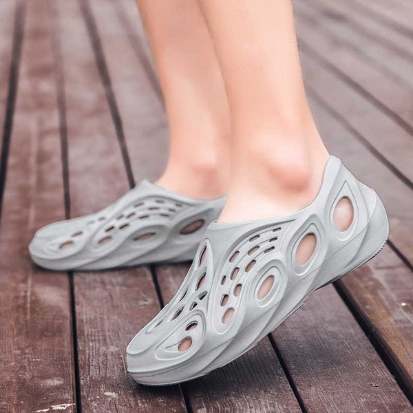 

big size slippers summer new men's leisure kanyeins coconut hole outdoor beach trend, Black