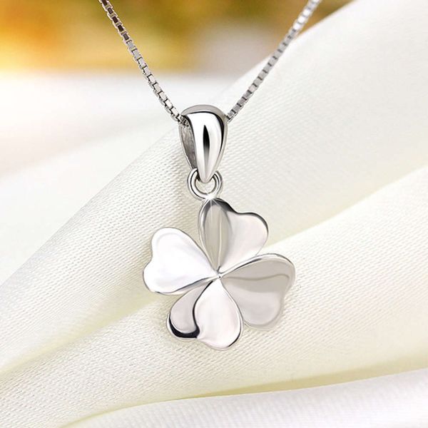 

korean version of four leaf grass simple niche design pendant short clavicle chain women's plain silver popular jewelry, Black