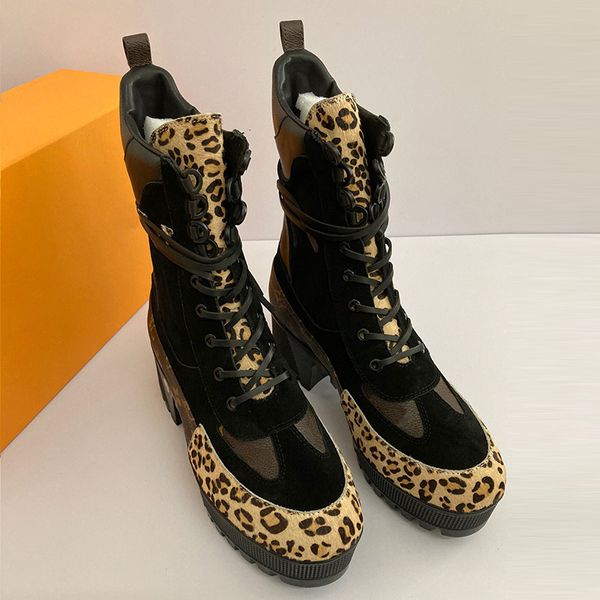 

designers shoes luxury brand designer leather women boots martin desert boot flamingos love arrow medal real leathers coarse winter with box, Black