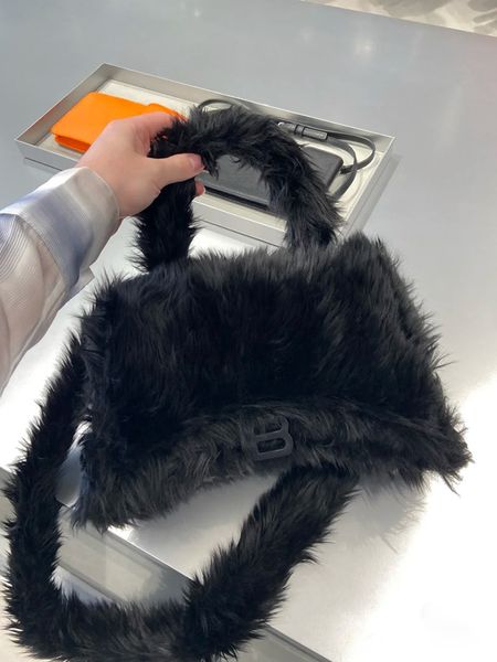 

functional amazing new designer brands faux fur women handbags luxury fluffy plush shoulder crossbody bags female small purses