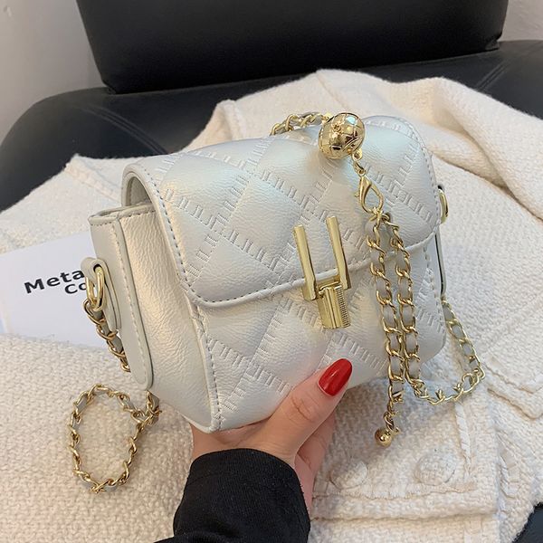 

women's 2021 korean version new simple and fashionable lingge single shoulder messenger chain bag golden ball small square bag