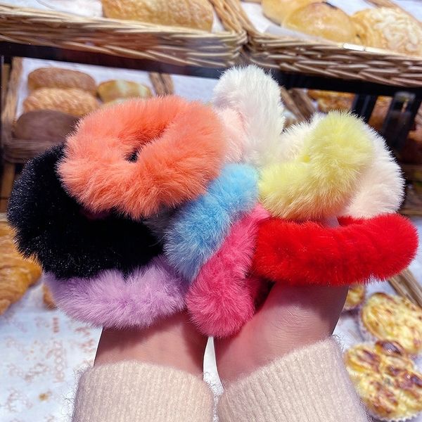 

CU2 accessories east gat dgdamensouth korea same plush hair the same plush hair rg on the east gatring in dongdamensouth korea, Slivery;white