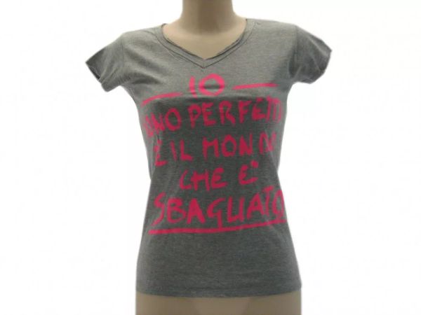 

t shirt only words woman basic i perfect is the world which is wrong gr, White;black
