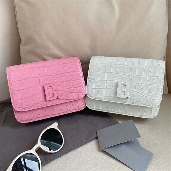 

new crocodile pattern versatile b-button tofu leather oblique span small square women's one shoulder organ bag purse outlet