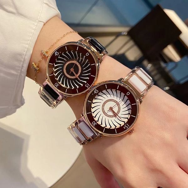 Orologi di marca di moda Donna Ragazza Crystal Style Steel Metal Band Bellissimo orologio da polso Di25