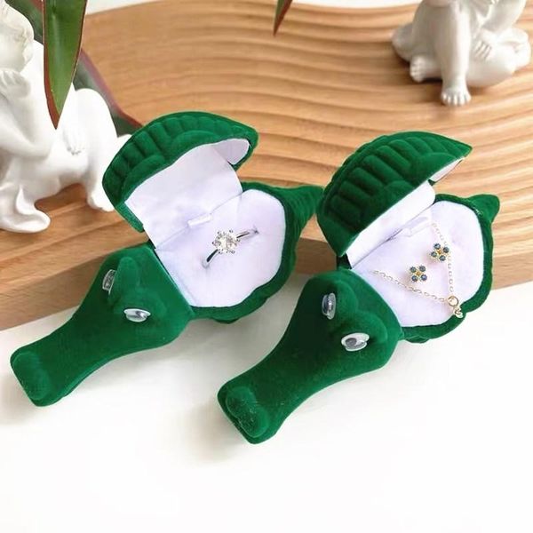 

jewelry pouches, bags hoseng green color cute crocodile animals ring storage box velvet wedding packaging necklace earring case hs_458, Pink;blue