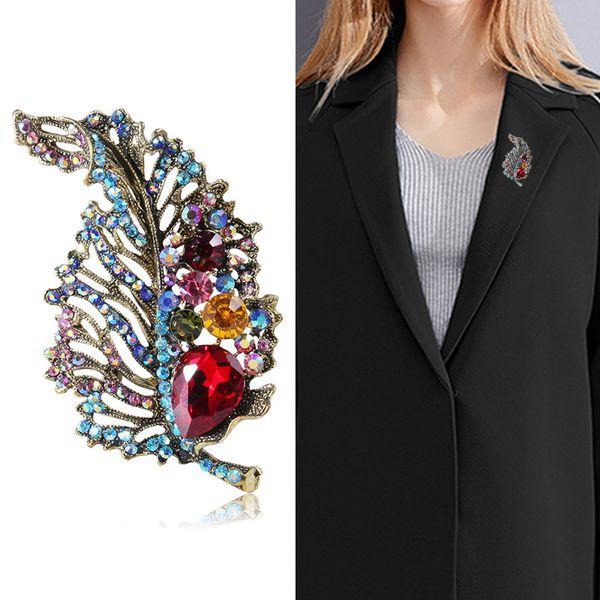

factory creative new leaf shaped hollow alloy diamond brooch suit with brooch christmas xmas gift 4tmx