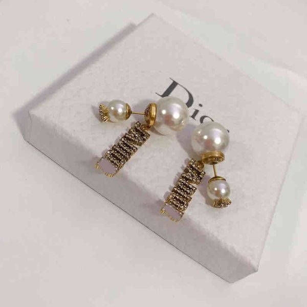 

70% off bee alphabet asymmetric pearl style simple and versatile double wearing earrings for women, Golden