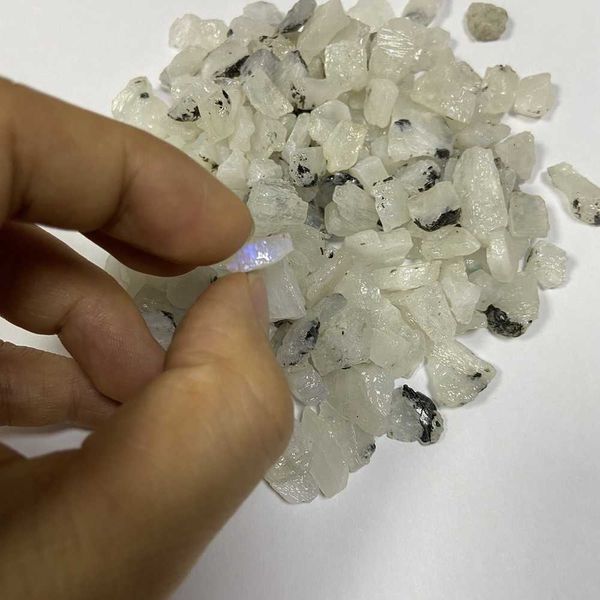100 gramas / bolsa 100% Natural Moonstone Áspero Gemstone Sem cortes Branco Lua azul Material de pedra para venda H1015