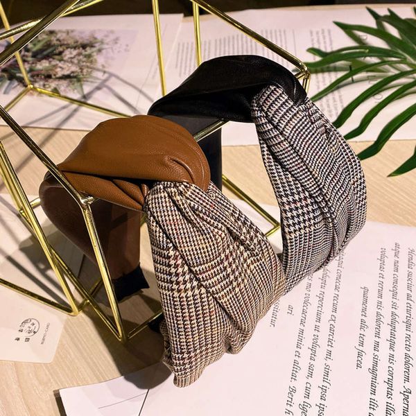 

classic lattice splicing hoop pressing, Black;brown