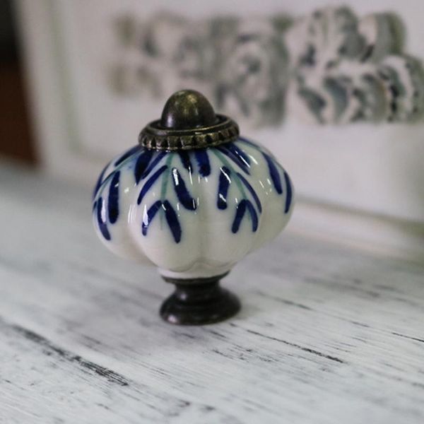 2022 Novo 4pcs de porcelana branca e azul maçaneta puxar puxar cômoda antiga armário de cozinha maçaneta de porta de cerâmica botão de cerâmica