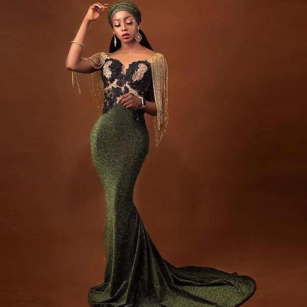 Boncuk Püskül Resmi Mermaid Abiye V Boyun Parlak Saten Sweep Tren Balo Elbise Siyah Aplikler Uzun Vestidos De Fiesta