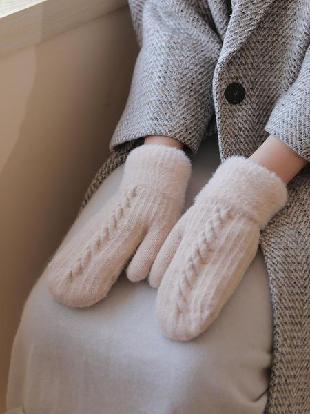 

sports gloves for women in lovely plush korean casual students thick warm winter and antie hand, Black