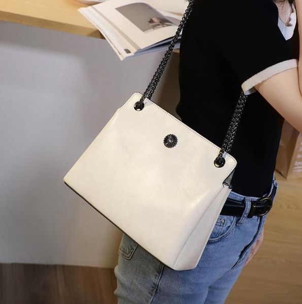 

2021 trendy fashion underarm bag leather handbag messenger all-match chain shoulder bags