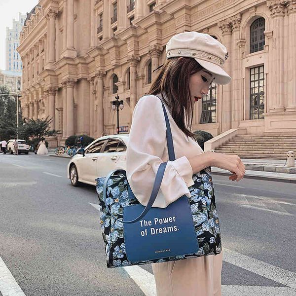 

2021 korean women's bag autumn large capacity printed canvas shoulder commuter tote bag