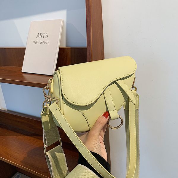 

80% off outlet store july bag female new red broadband messenger single shoulder armpit saddle factory online sale, Black;red