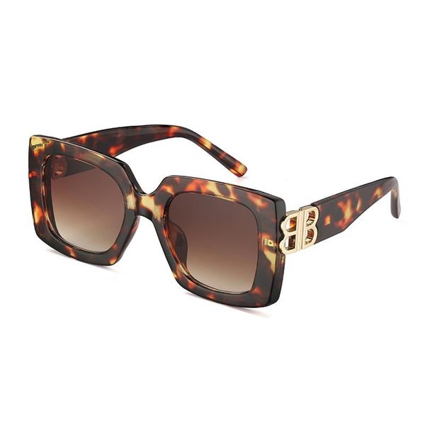 

sunglasses retro for women big frame trendy personality street pography european and american 2021 fashion, White;black